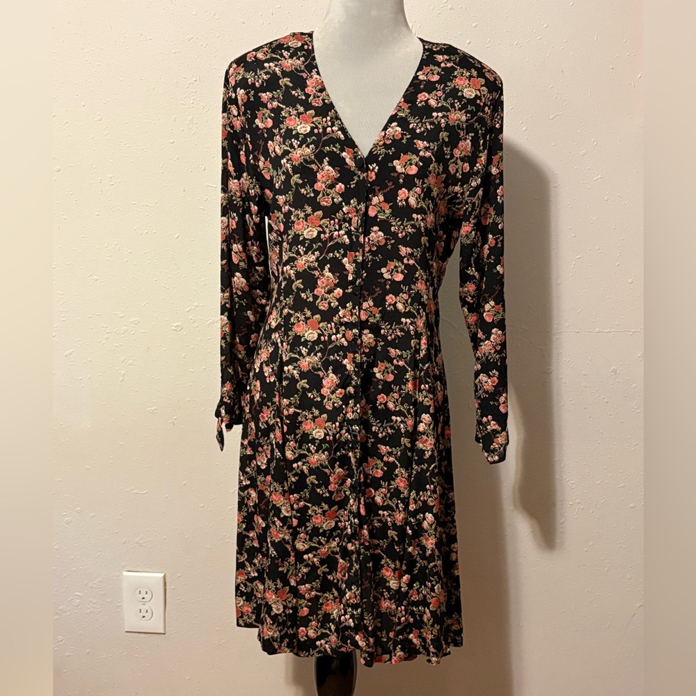 Clio Petite Floral Black Dress